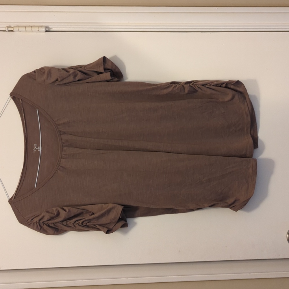 Style & Co women's ruched light brown shirt. Size 0x.